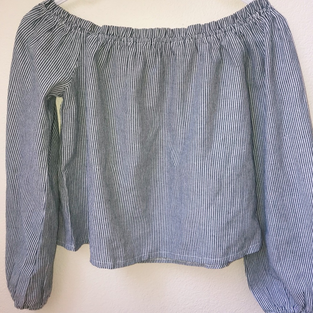 off the shoulder long sleeve top